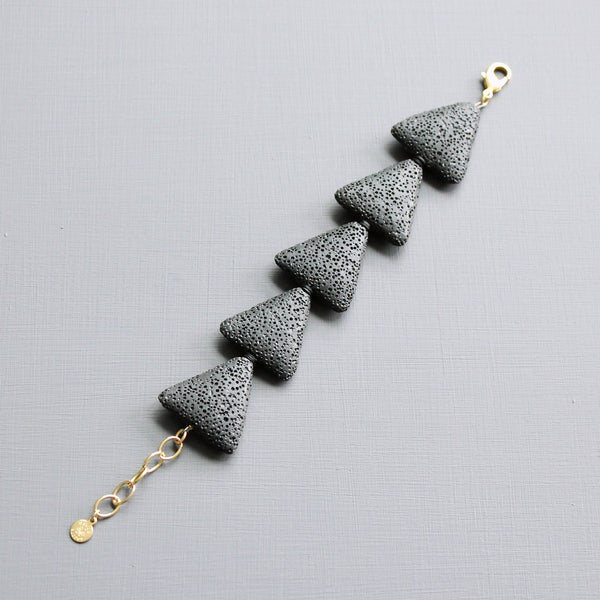 JLTB01 black triangle bracelet