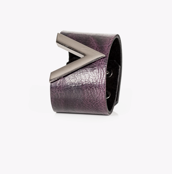 The Lustrous Passion Leather Bracelet