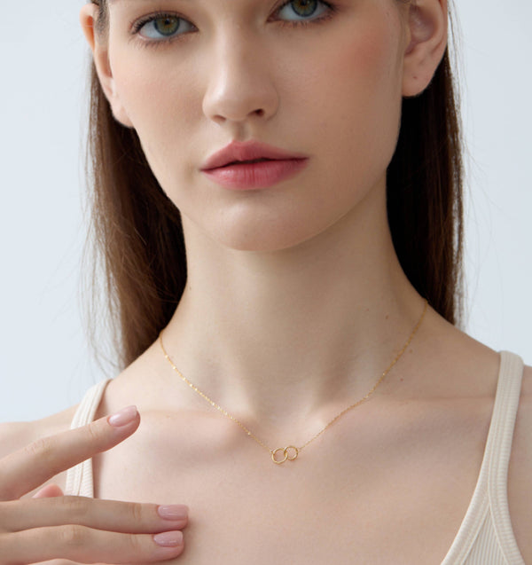 18K Gold Round Pendant, Ring Shaped Necklace